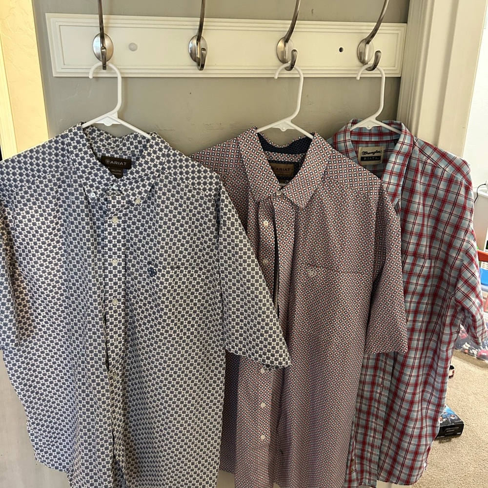 Ariat Men’s Short Sleeve Button-Up Shirt - Blue & Red Pattern Mix